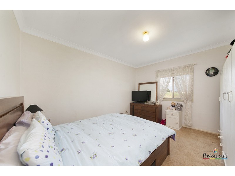 25 Seventh  Avenue, Austral NSW 2179