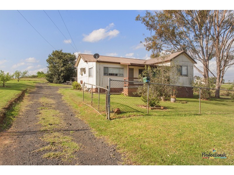 25 Seventh  Avenue, Austral NSW 2179