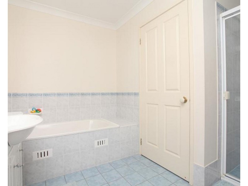 17/14 Pine Road, Casula NSW 2170