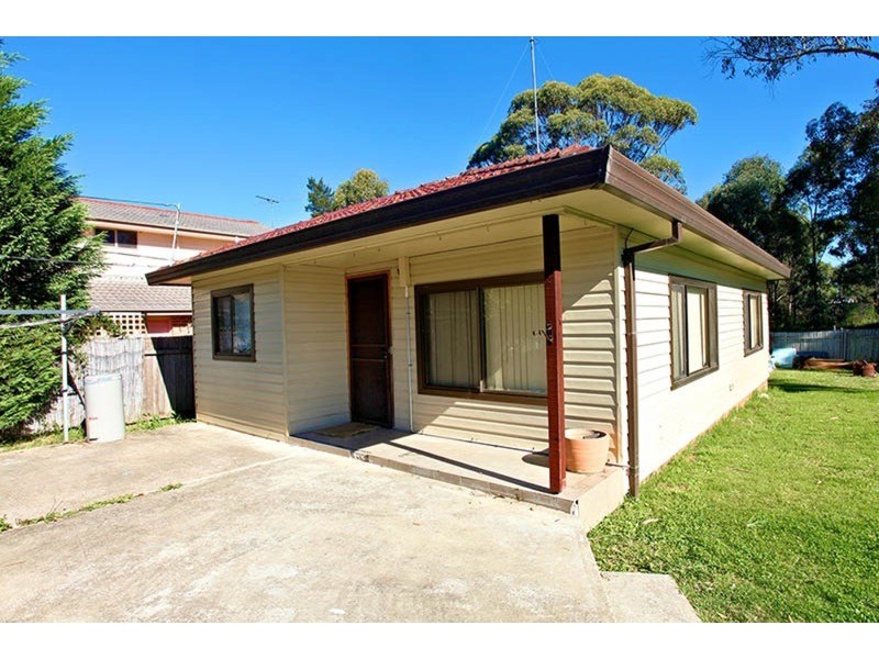 11 Carnation Avenue, Casula NSW 2170