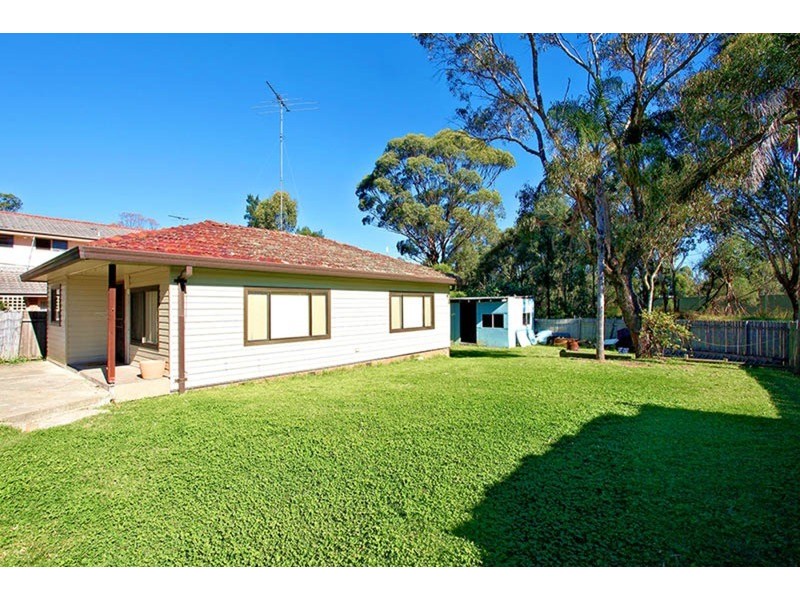 11 Carnation Avenue, Casula NSW 2170