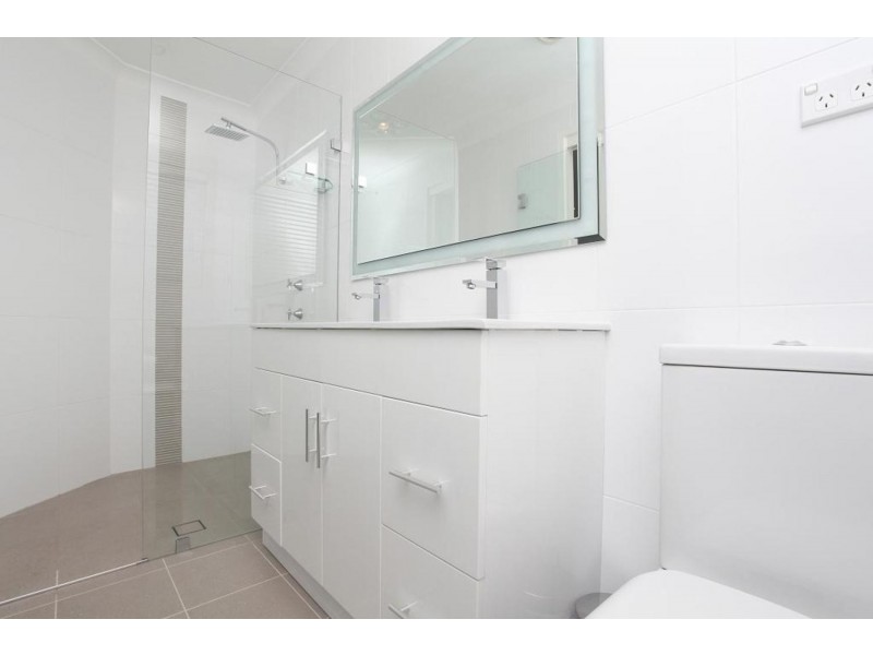 105 Leacocks Lane, Casula NSW 2170