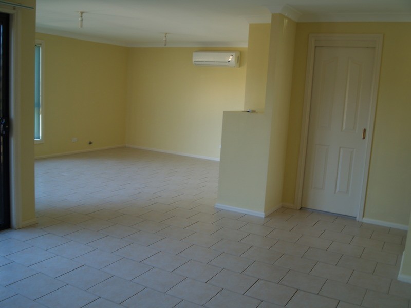 22 Idriess Place, Casula NSW 2170