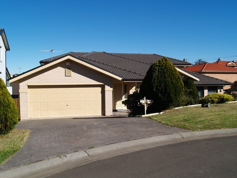 22 Idriess Place, Casula NSW 2170