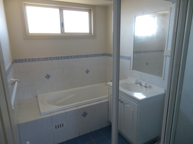 6/9-11 Doomben Close, Casula NSW 2170