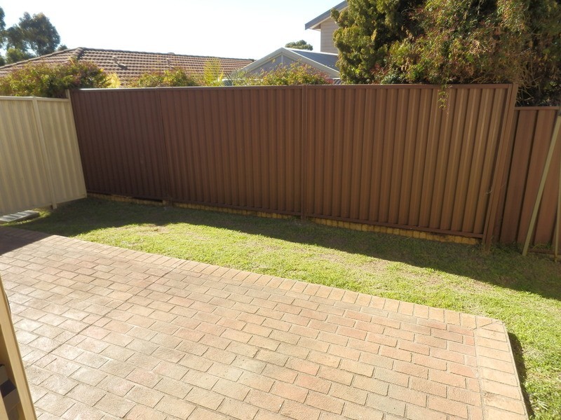 6/9-11 Doomben Close, Casula NSW 2170