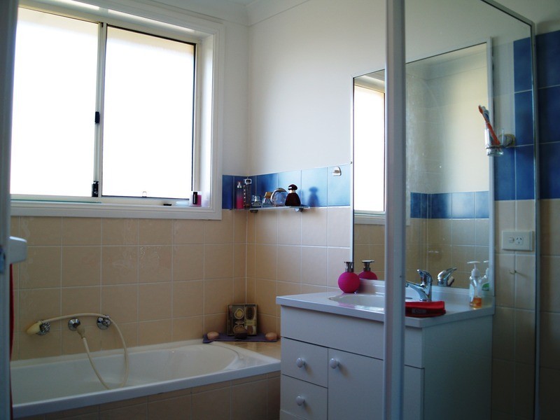 18B Kitson  Way, Casula NSW 2170