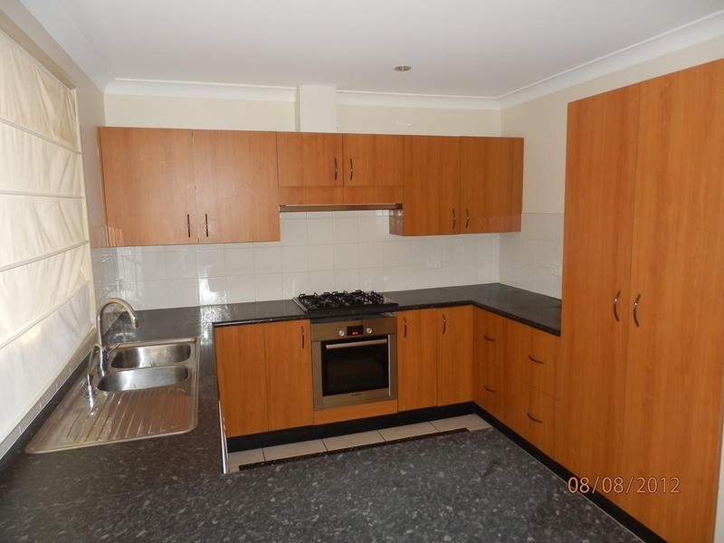 8 Applegum Place, Prestons NSW 2170