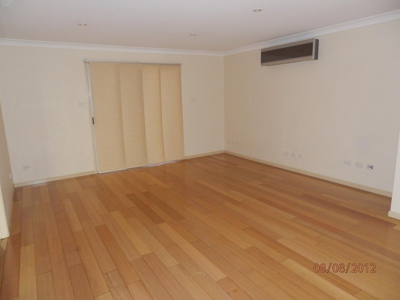 8 Applegum Place, Prestons NSW 2170