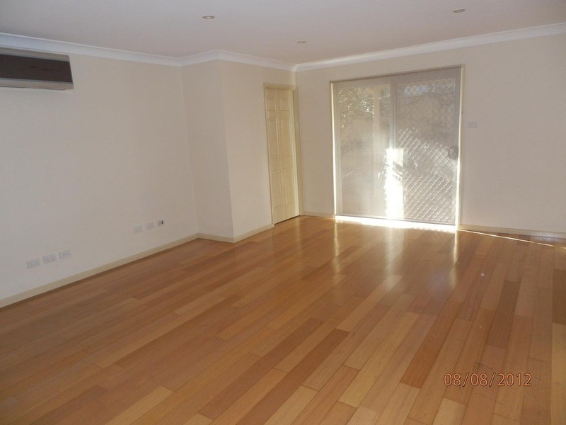 8 Applegum Place, Prestons NSW 2170