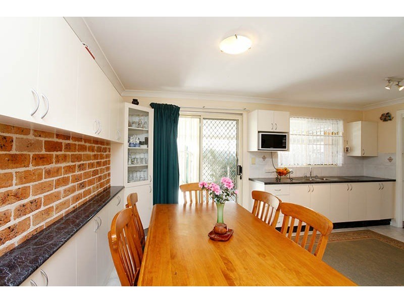 4/10-12 Webster  Road, Lurnea NSW 2170