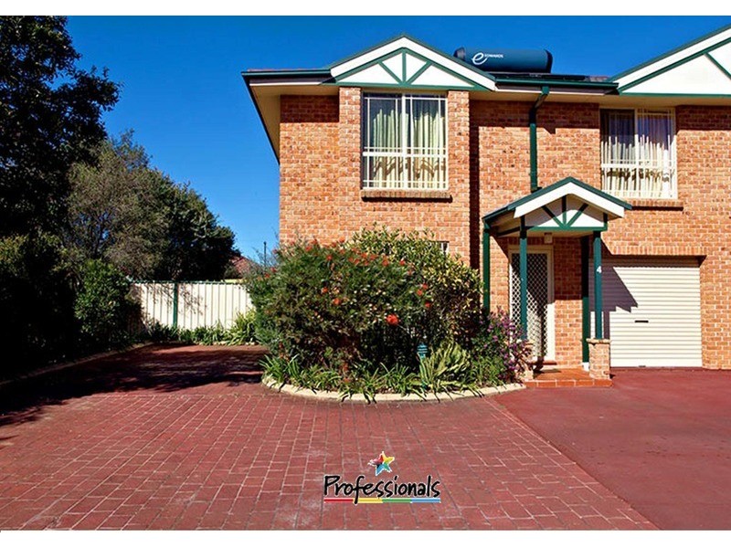 4/10-12 Webster  Road, Lurnea NSW 2170