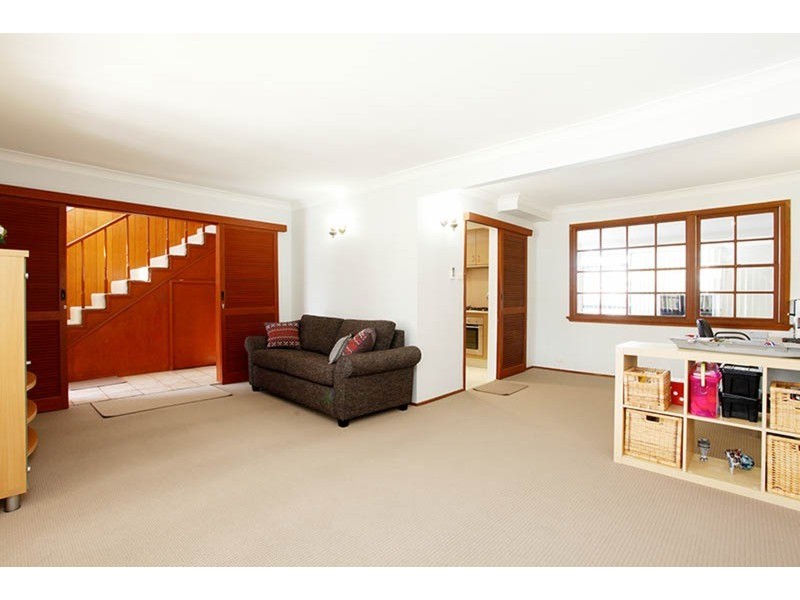 20 Gibson Avenue, Casula NSW 2170