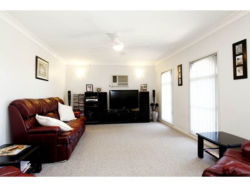 11 Acacia Avenue, Prestons NSW 2170