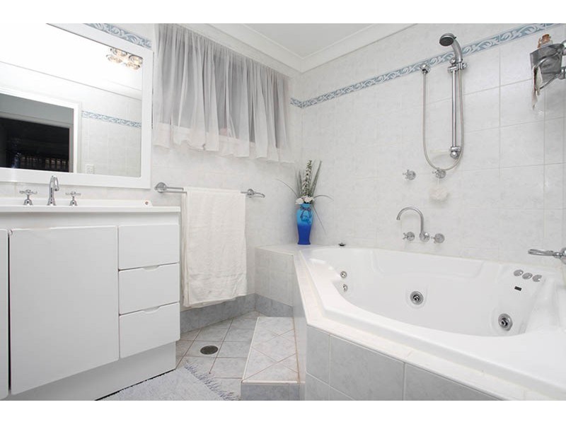 11 Acacia Avenue, Prestons NSW 2170