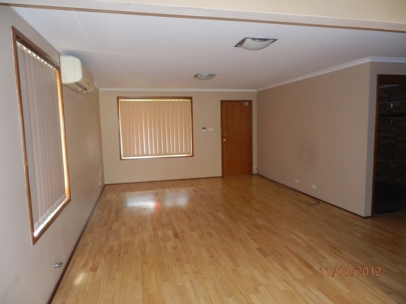 18B Tulloch  Close, Casula NSW 2170