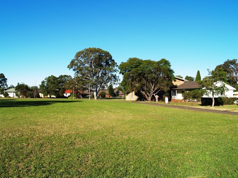 4 Fassifern Place, Cartwright NSW 2168