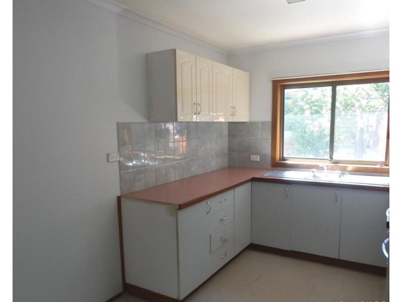 11B Carnation Avenue, Casula NSW 2170