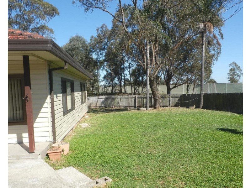 11B Carnation Avenue, Casula NSW 2170