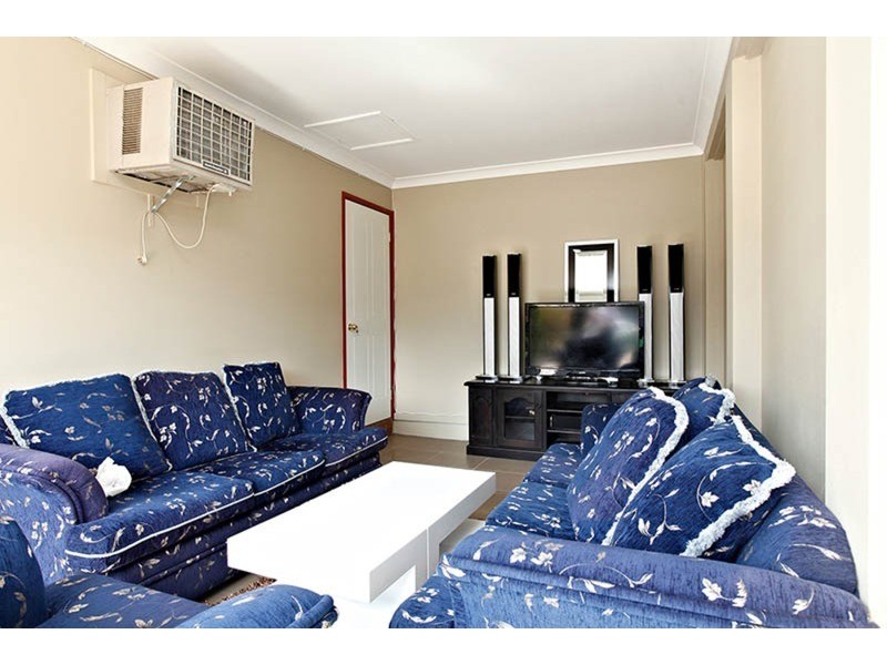 82 Bugong Street, Prestons NSW 2170