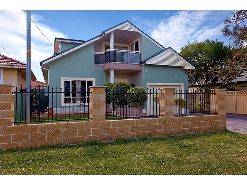 21 Canberra Avenue, Casula NSW 2170