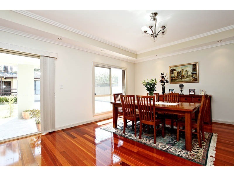 21 Canberra Avenue, Casula NSW 2170