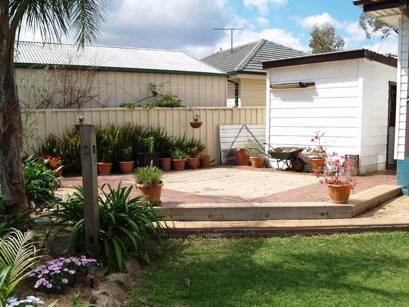 11 Ida  Avenue, Lurnea NSW 2170