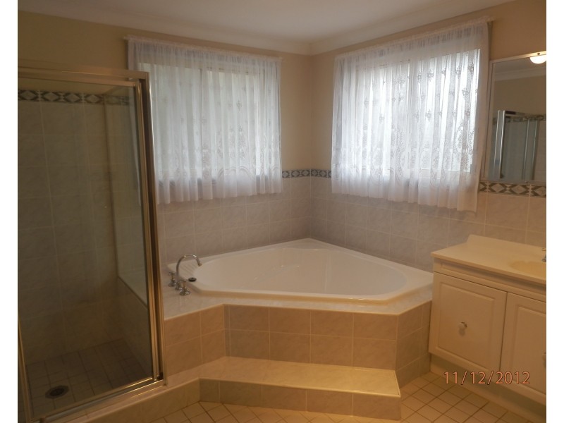 9A Sidney Place, Casula NSW 2170