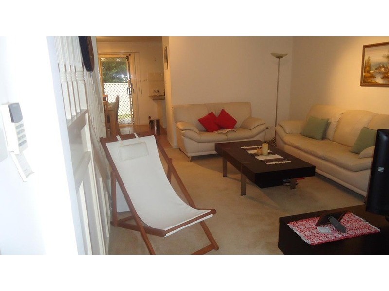 9/9 Doomben Close, Casula NSW 2170