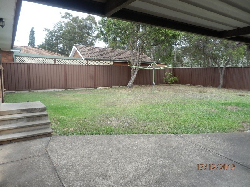 10 Brigalow Avenue, Casula NSW 2170