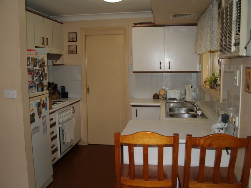 2/24 Gunsynd Avenue, Casula NSW 2170