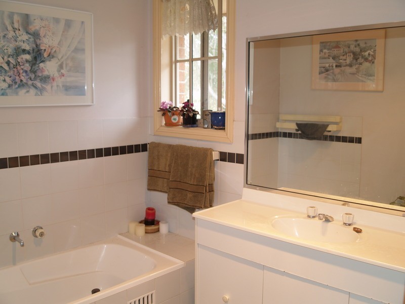 2/24 Gunsynd Avenue, Casula NSW 2170