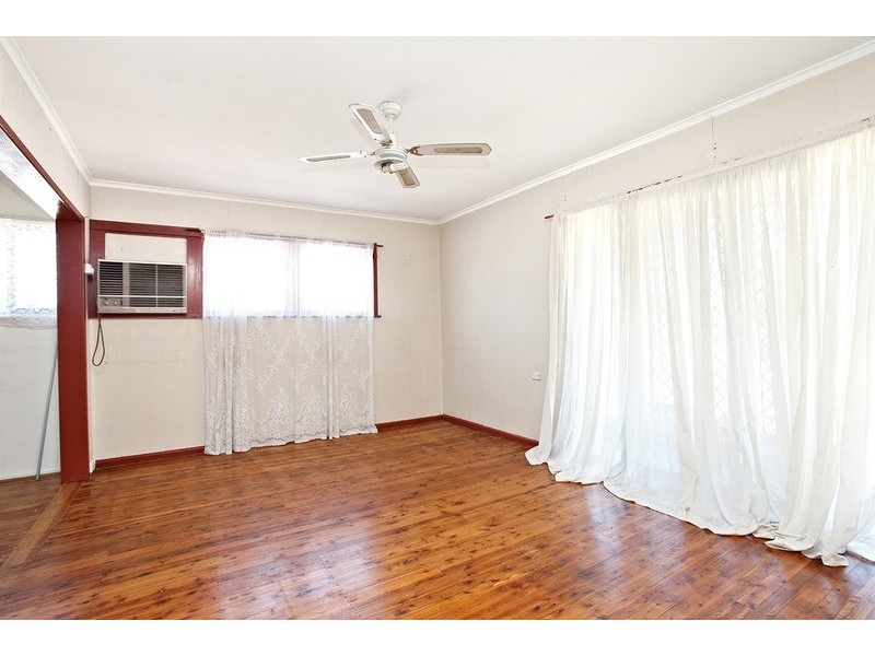 6 Compton Avenue, Lurnea NSW 2170