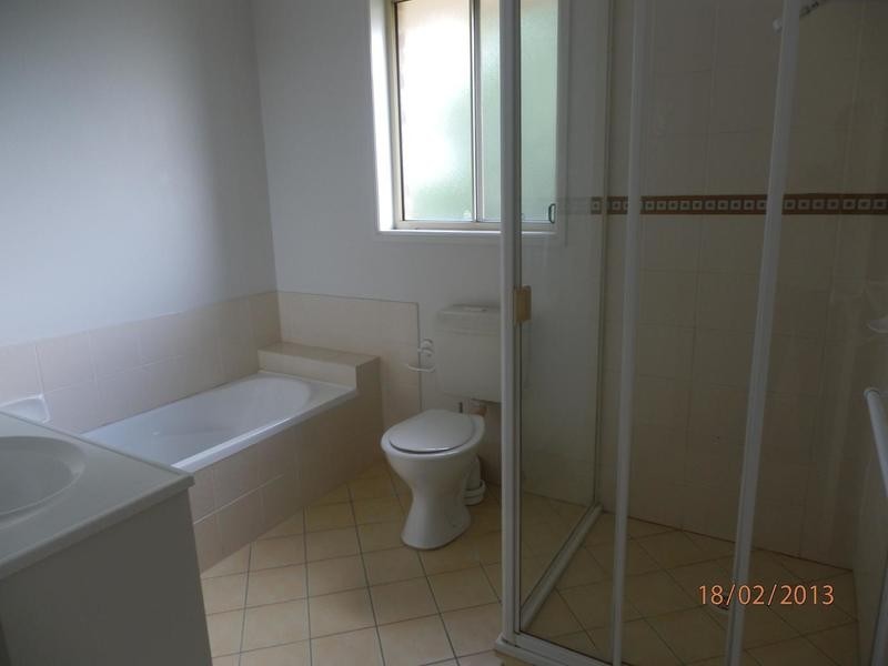 7 Magnolia Close, Casula NSW 2170