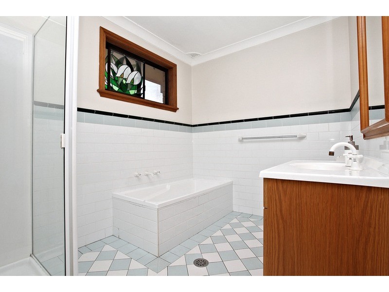 29 Jacaranda Crescent, Casula NSW 2170