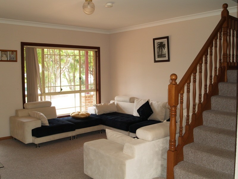 2/10-12 Doomben Close, Casula NSW 2170