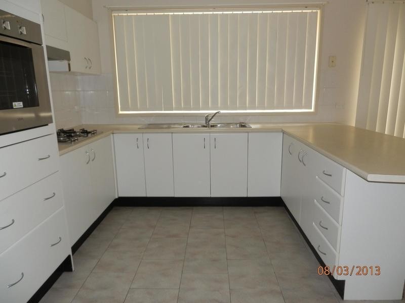 6 Carbine Close, Casula NSW 2170