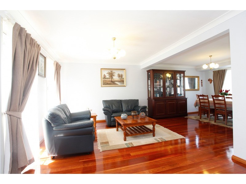 115 Kendall  Drive, Casula NSW 2170