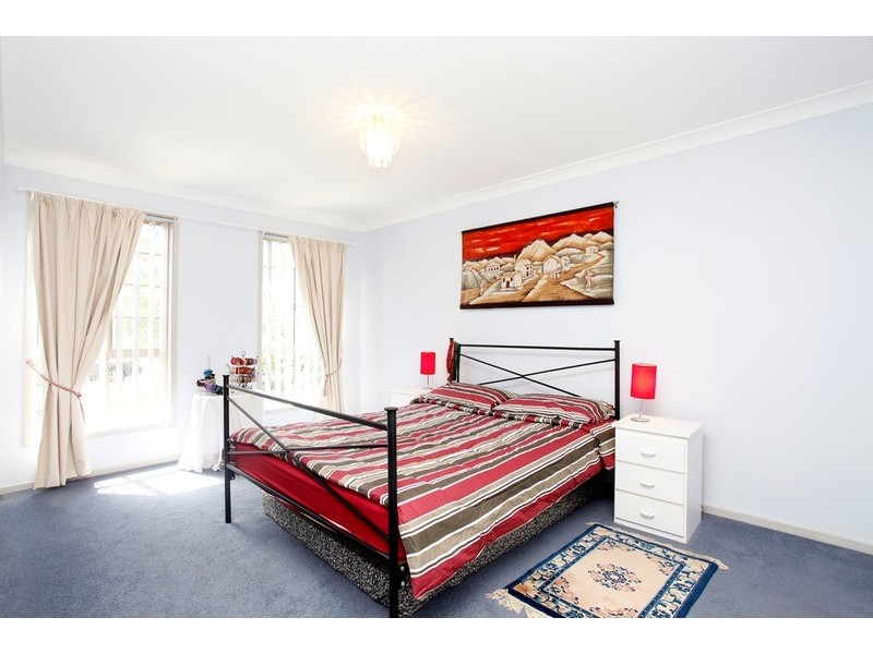 115 Kendall  Drive, Casula NSW 2170