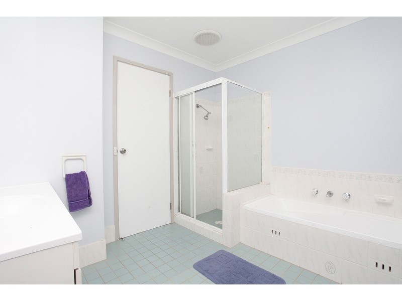 115 Kendall  Drive, Casula NSW 2170