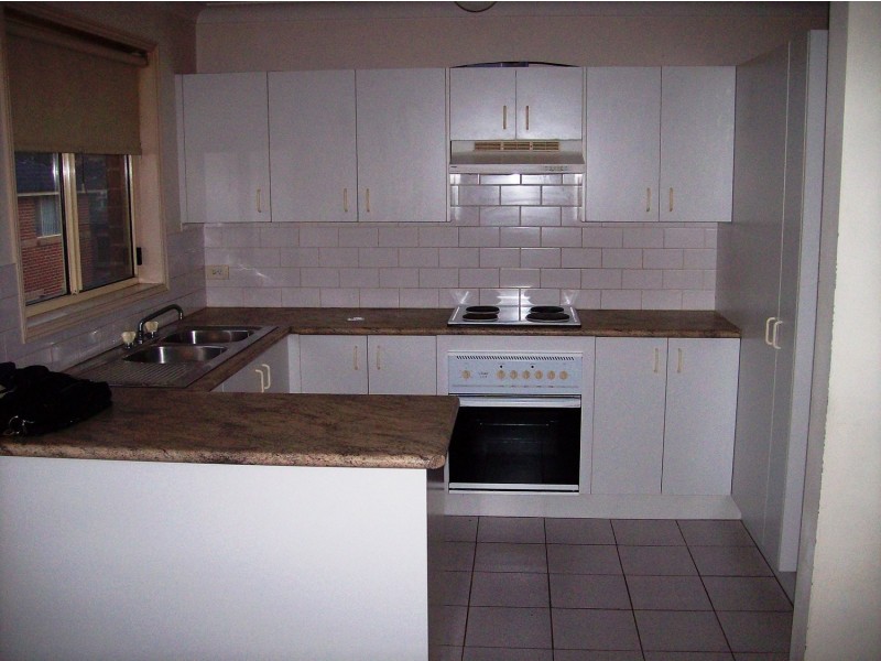 10/182-184 Leacocks Lane, Casula NSW 2170