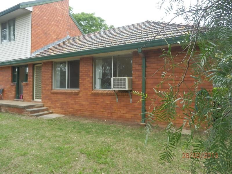 1/8A Dunmore Crescent, Casula NSW 2170