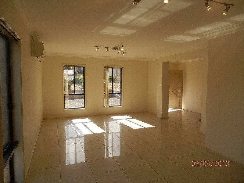 19 Kendall Drive, Casula NSW 2170