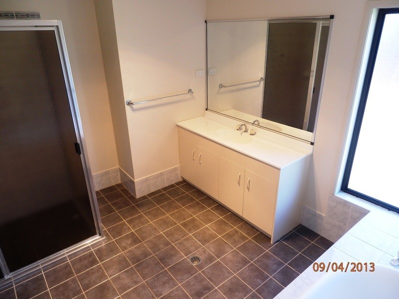 19 Kendall Drive, Casula NSW 2170