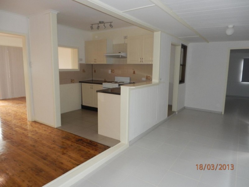 6 Compton Avenue, Lurnea NSW 2170