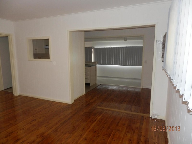 6 Compton Avenue, Lurnea NSW 2170