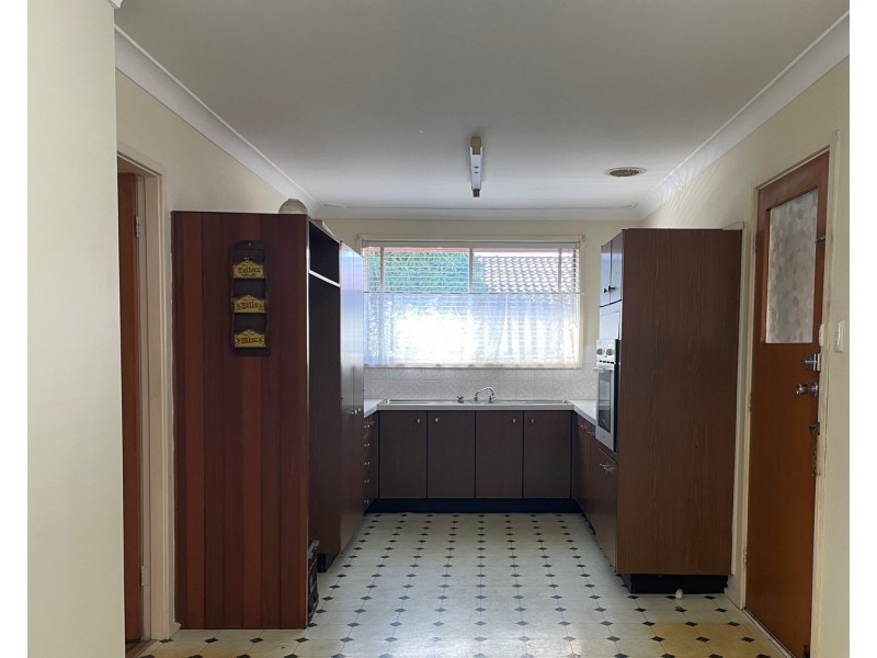 16 Gibson Avenue, Casula NSW 2170