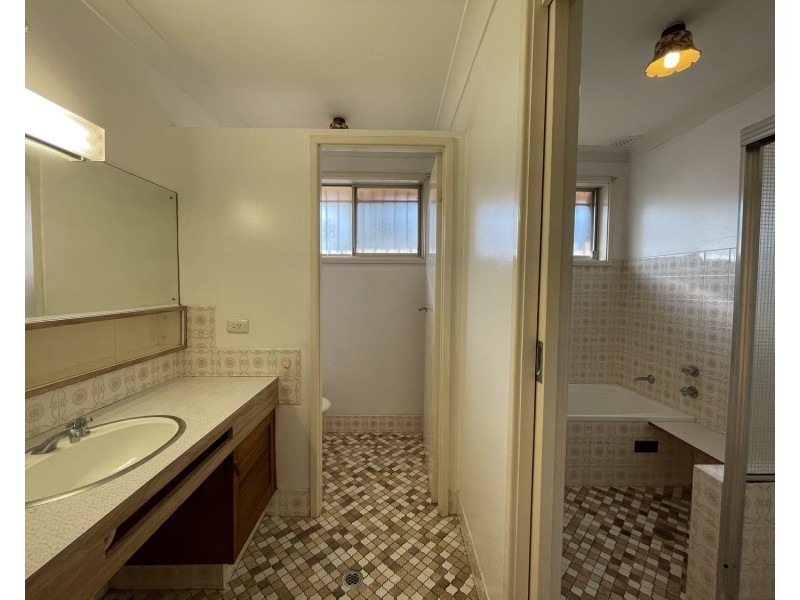 16 Gibson Avenue, Casula NSW 2170