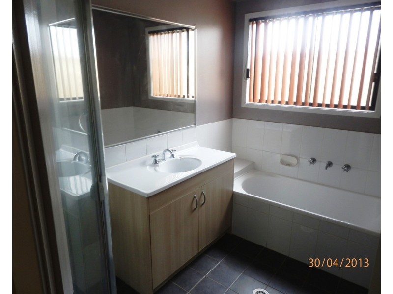 10 Lindsay Street, Casula NSW 2170