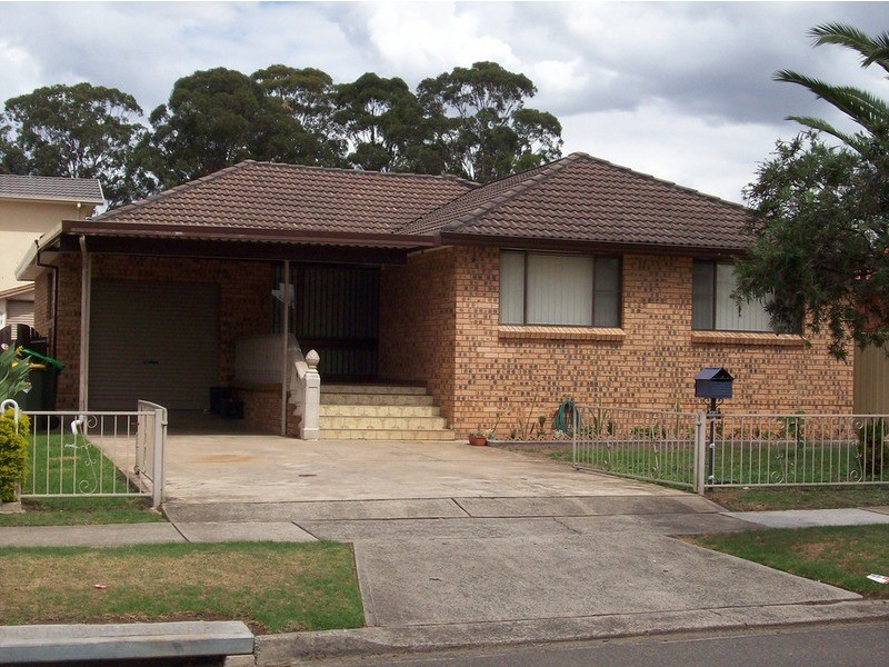 42 Graham Avenue, Casula NSW 2170